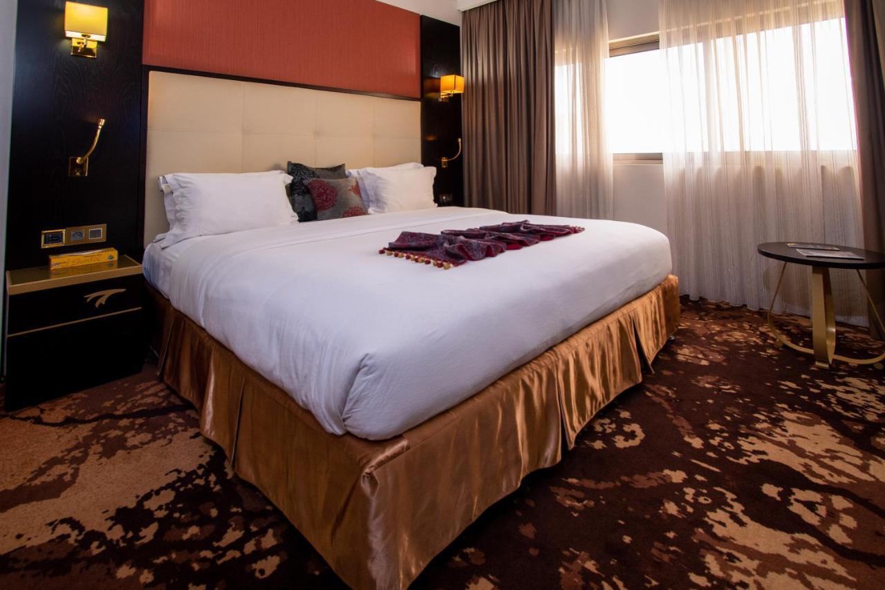 Hôtel Fleur de Lys Plateau Dakar Extérieur photo
