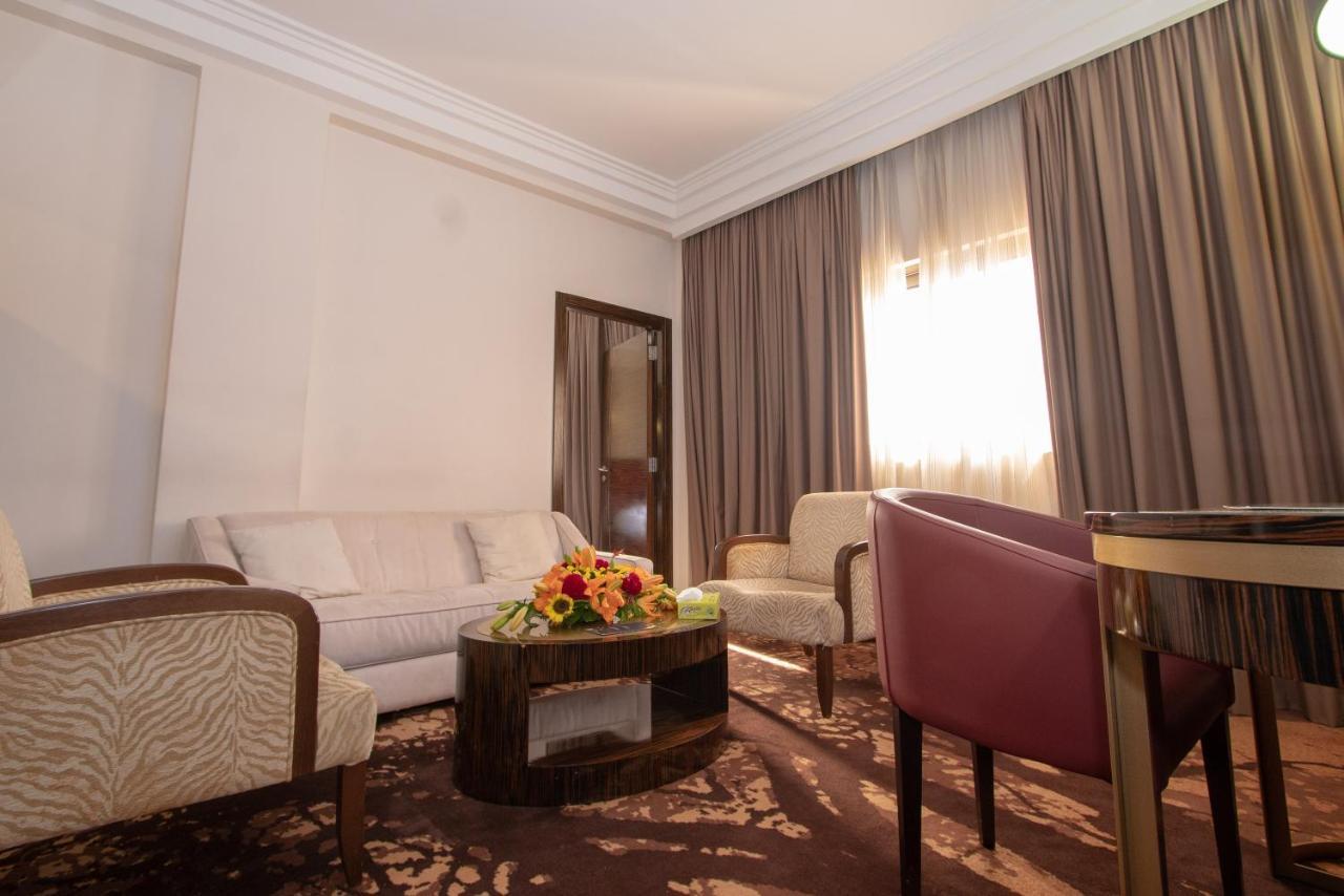 Hôtel Fleur de Lys Plateau Dakar Extérieur photo