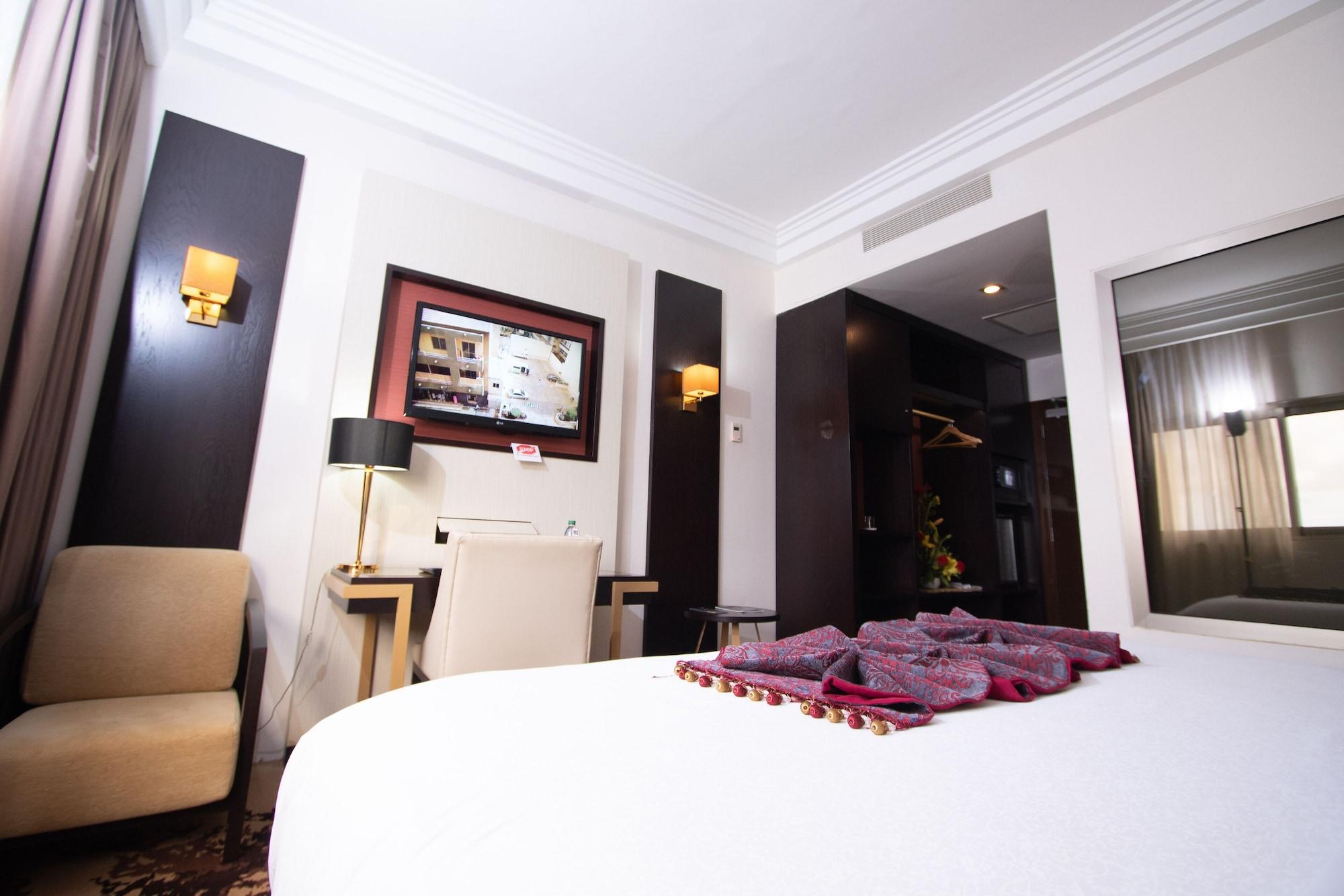 Hôtel Fleur de Lys Plateau Dakar Extérieur photo