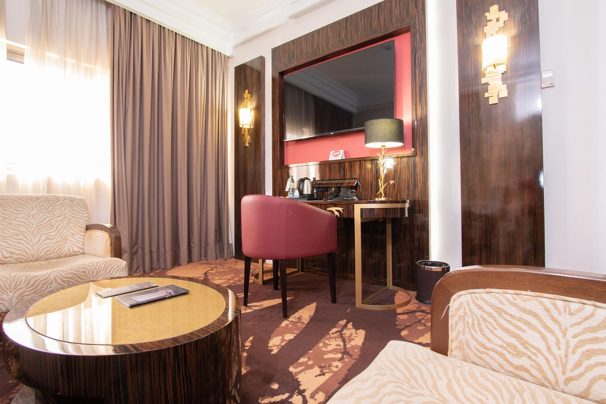Hôtel Fleur de Lys Plateau Dakar Extérieur photo