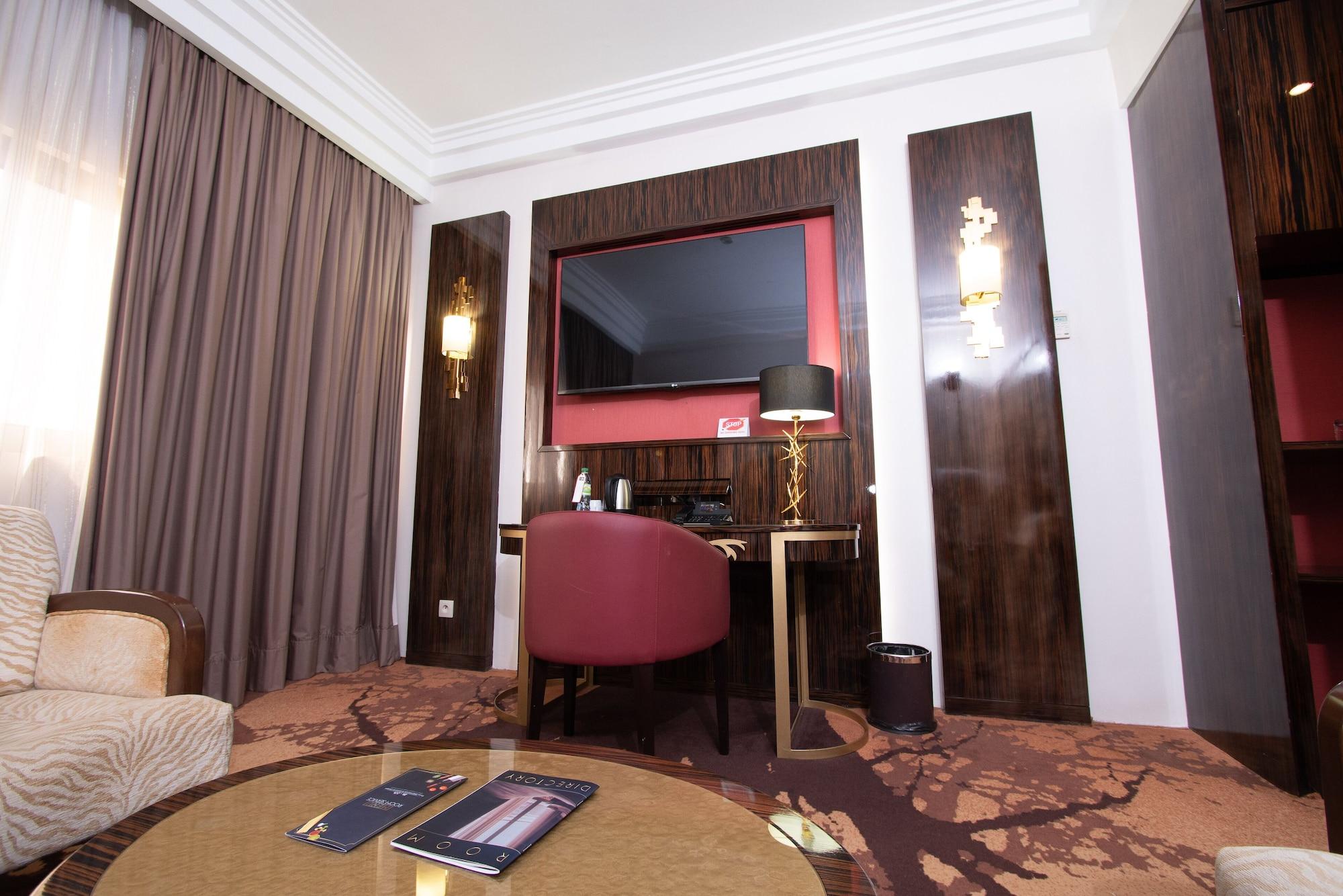 Hôtel Fleur de Lys Plateau Dakar Extérieur photo