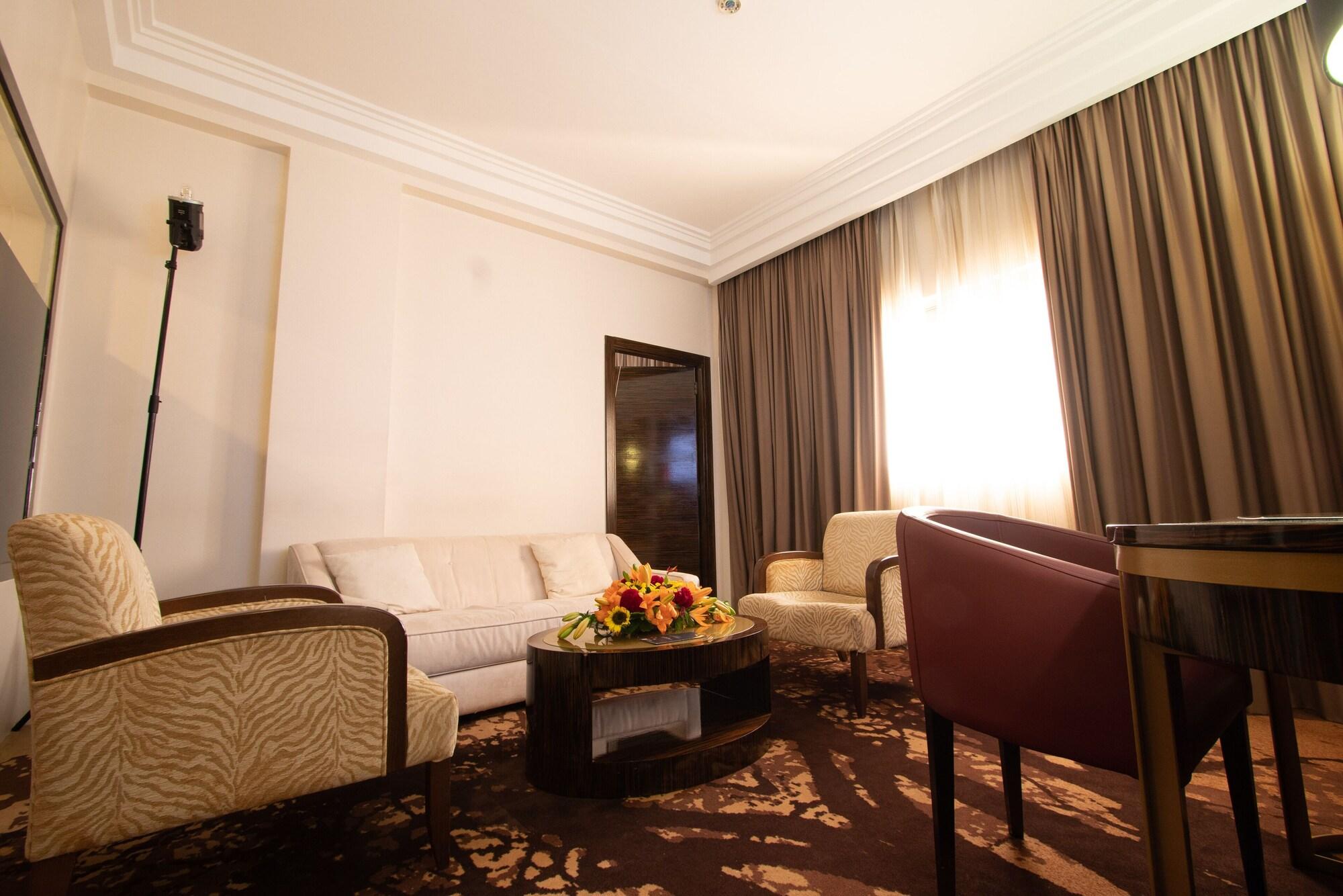 Hôtel Fleur de Lys Plateau Dakar Extérieur photo