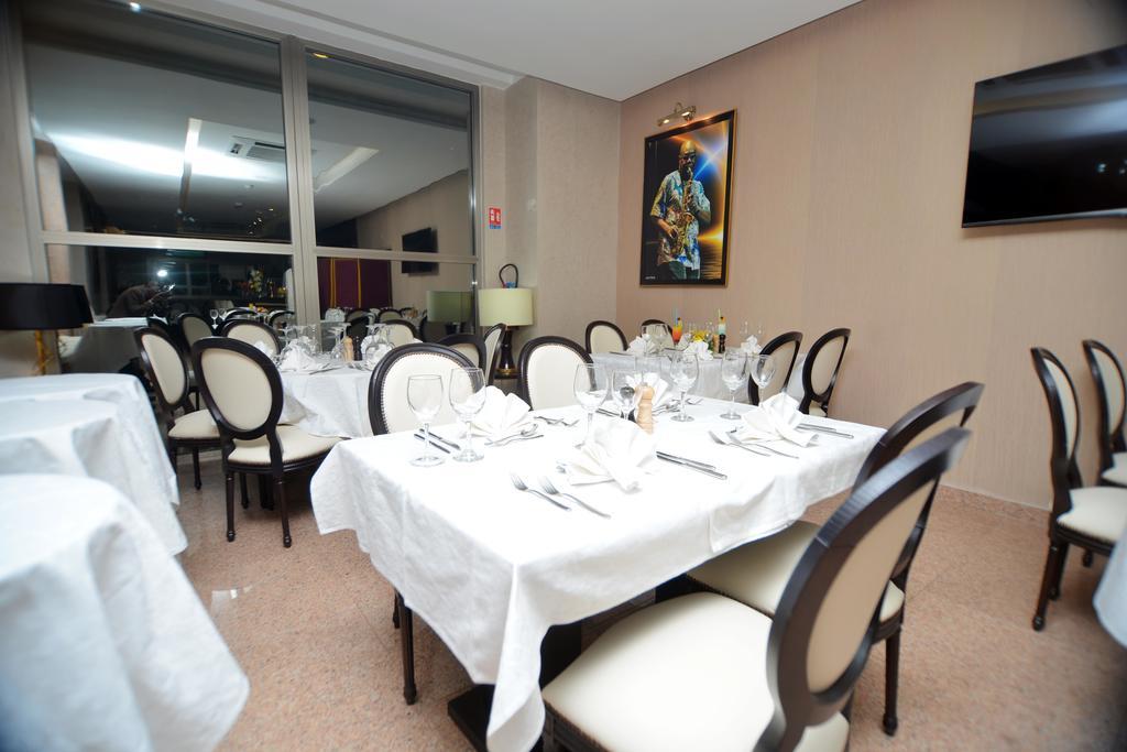 Hôtel Fleur de Lys Plateau Dakar Extérieur photo