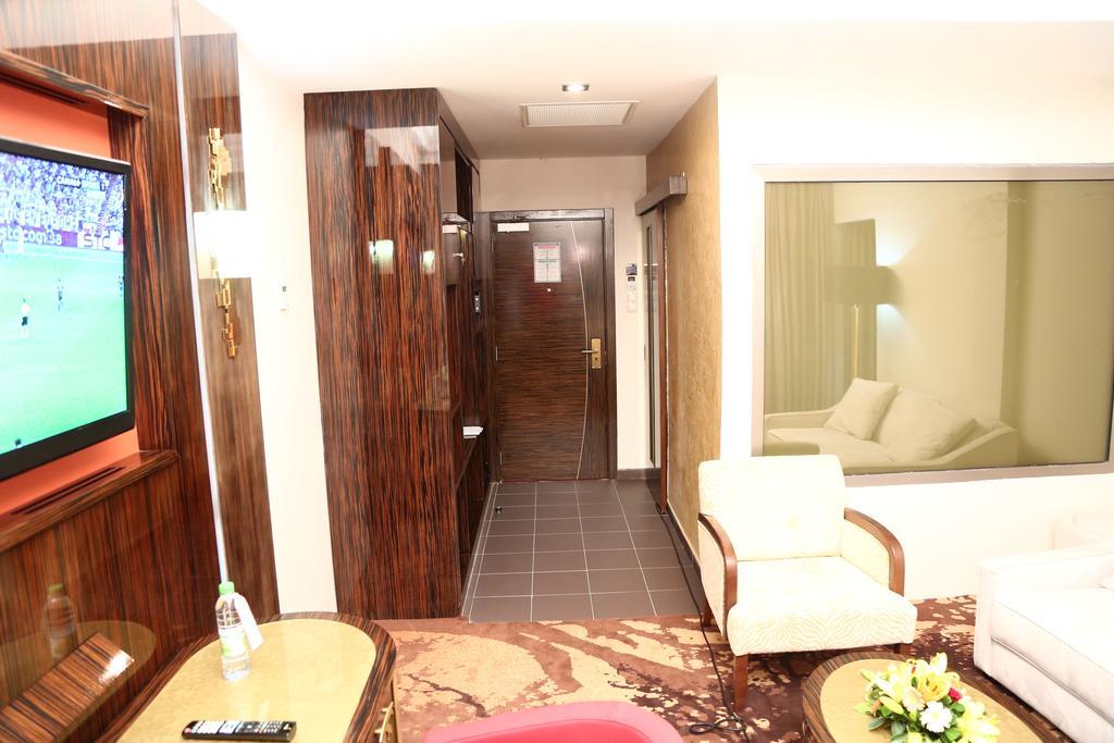 Hôtel Fleur de Lys Plateau Dakar Extérieur photo